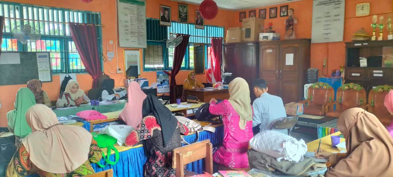 Kegiatan Rapat Bulanan